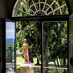 Loggio Winery And Boutique Cortona