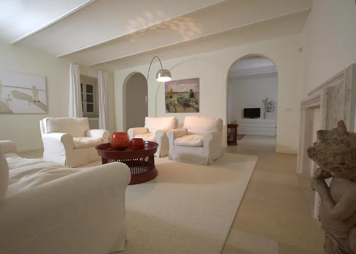 Отель Loggio Winery And Boutique 4*